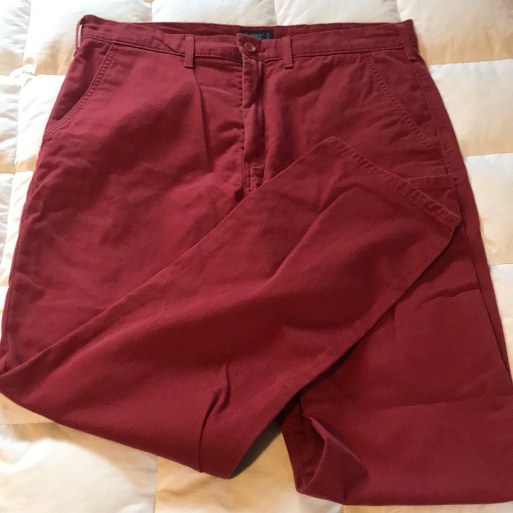 Levi khakis (red)